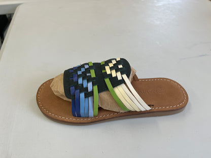 Musqon Slide By Manitobah