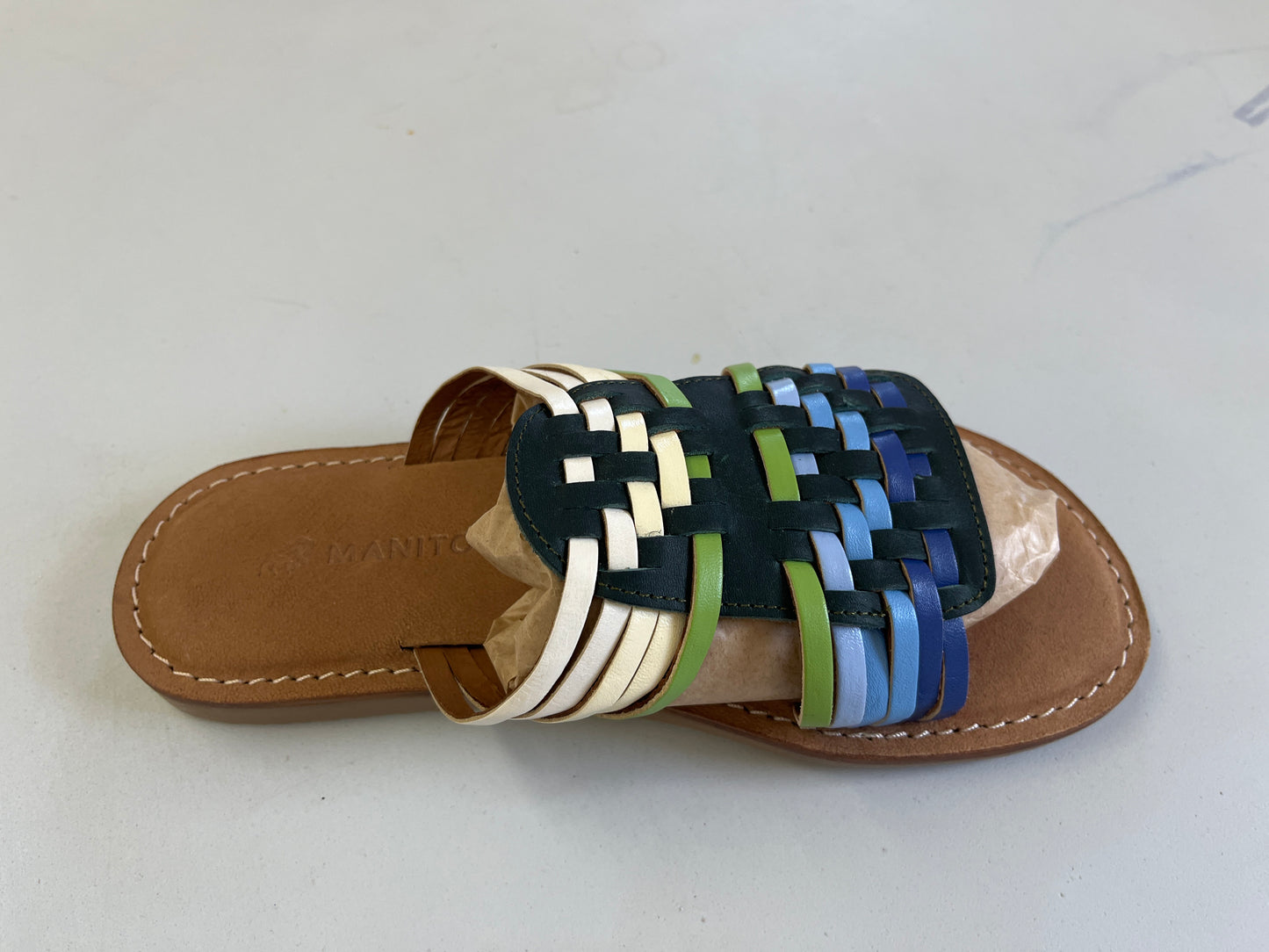 Musqon Slide By Manitobah