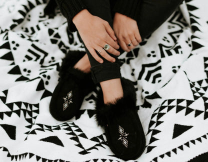 Manitobah | Women’s Moccasin | Tipi