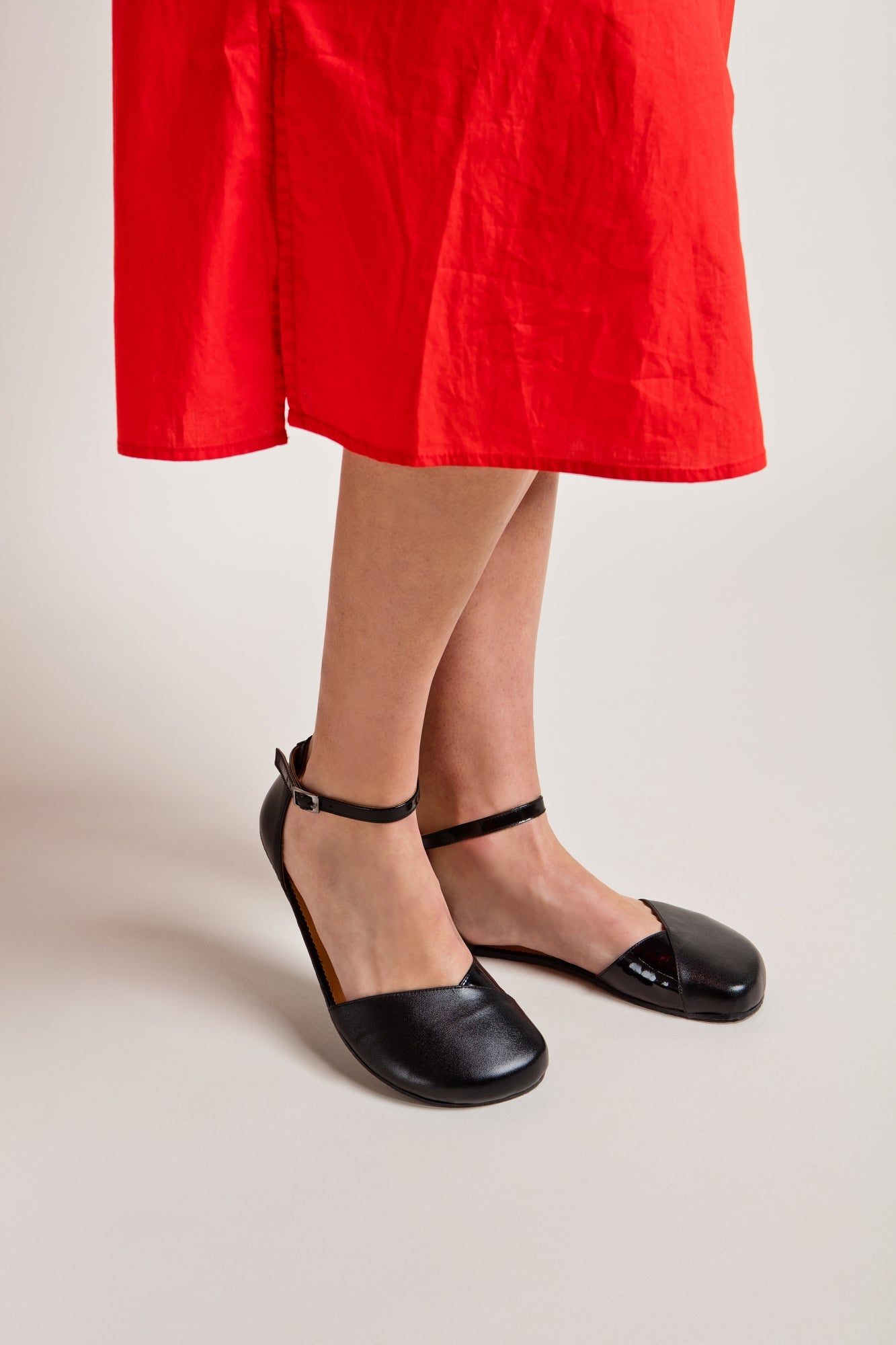Shapen Poppy | Women's Barefoot Sandals